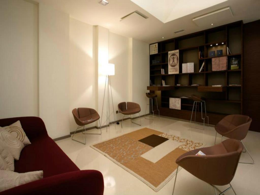 Hotel Eos 3*